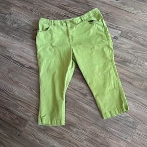SEASALT Cornwall Albert Quay Crops - UK 20 / US 16 - Green